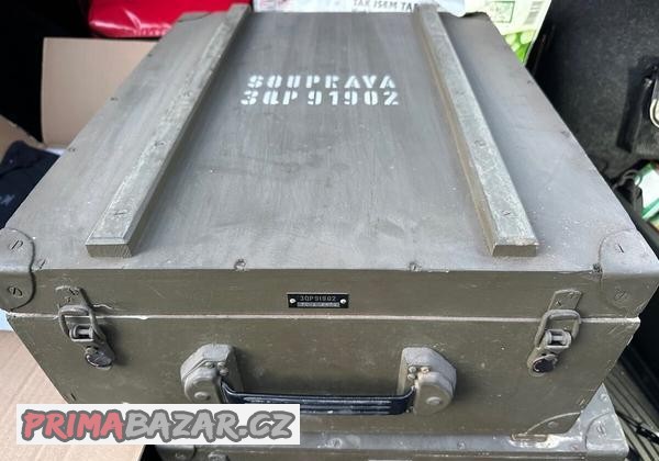 souprava-vojenskeho-radio-majaku-komplet-v-bedne