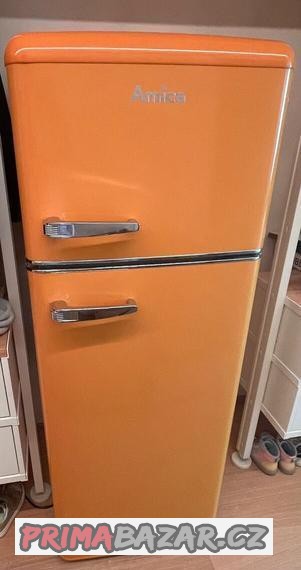 retro-lednice-amica-zluta