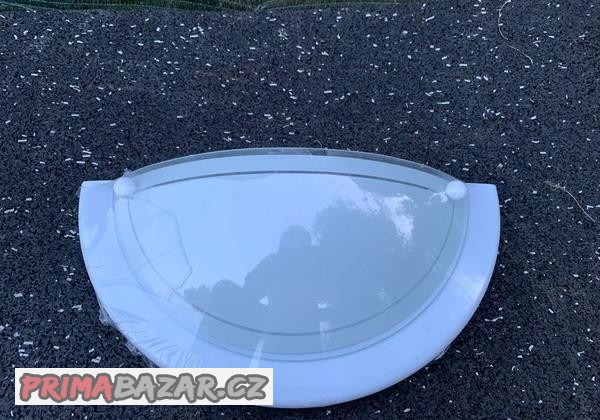 nove-nastenne-svetlo