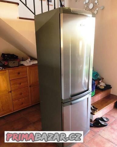 elektrolux-kombinovana-lednice-plne-funkcni-337litru