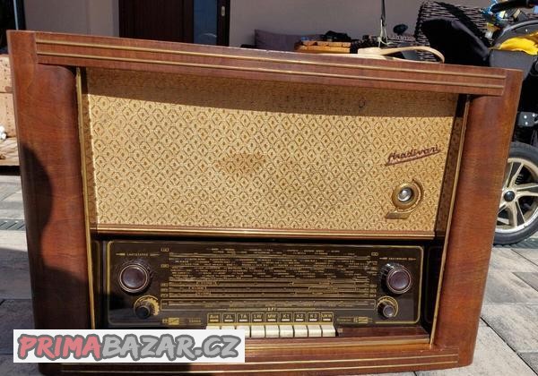 stare-radio-stradivari