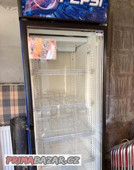 prosklena-lednice-hospodska