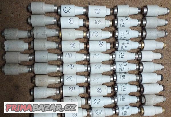 porcelanova-pojistka-25-a-zluty-tercik