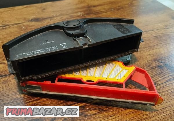 irobot-roomba-sberac-prachu-s-vysavacem