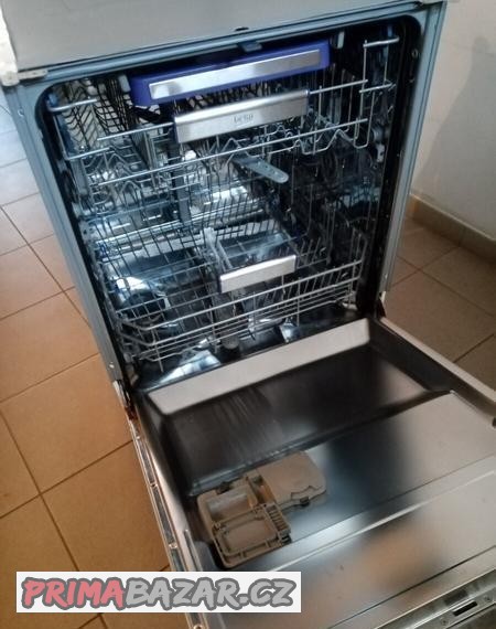 vestavna-mycka-beko