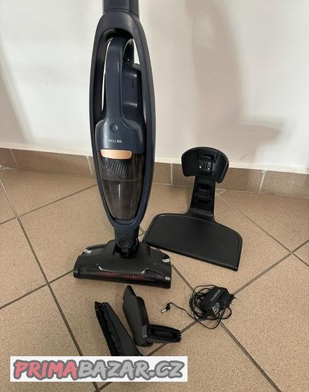 tycovy-vysavac-electrolux-wq61-46db