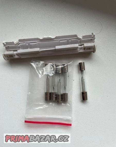 pojistky-do-mikrovlne-zrouby