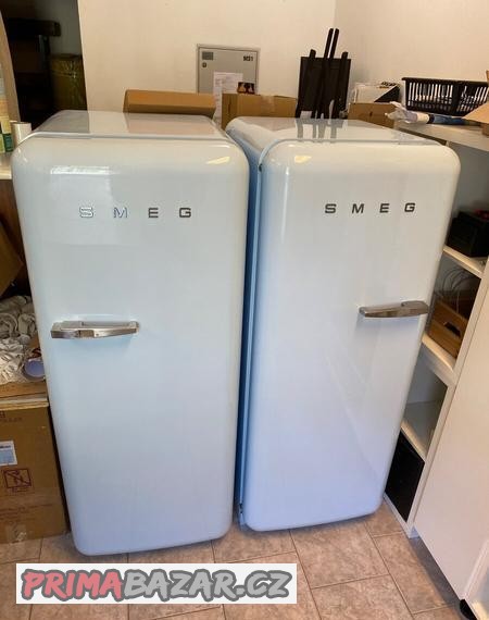 smeg-fab28-lednice-pastelove-modra-skvely-stav