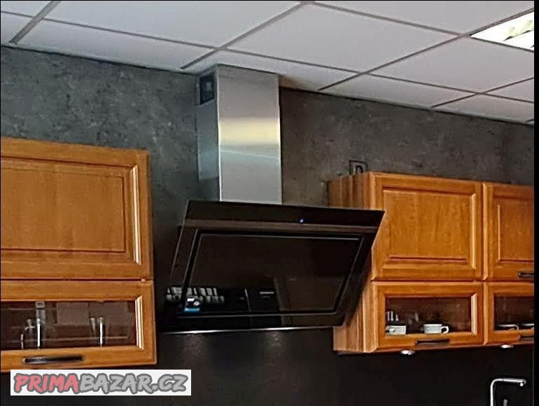 kominovy-odsavac-cerne-sklo-nerez-siemens-lc87kim60-01