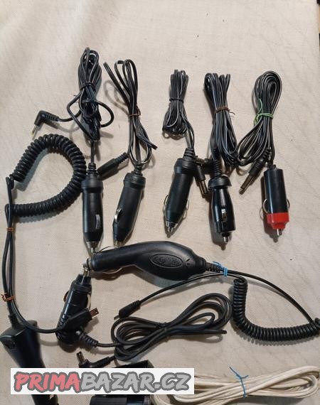 ruzne-kabely-k-vysilackam-napajeci-autoadaptery