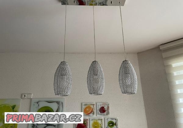 prodam-kovove-zavesne-svitidlo