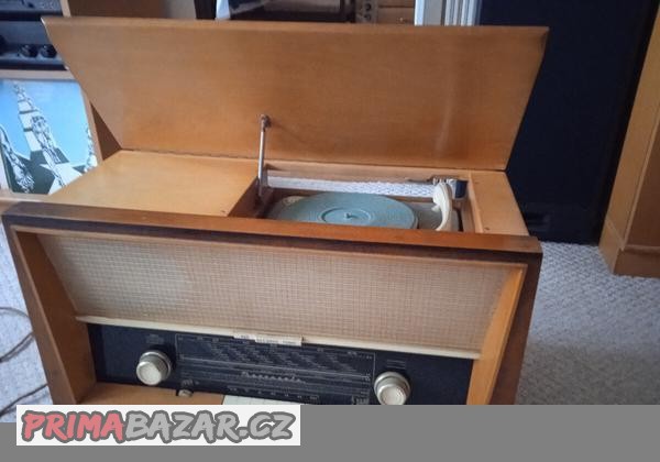 retro-lampove-radio-sberateli