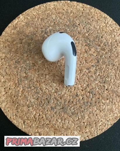 apple-airpods-3-leve-sluchatko-porouchane