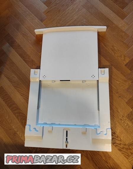 mezikus-aeg-skp-11-aeg-electrolux-s-vysuvnou-deskou