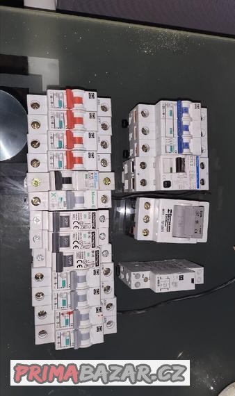 prodam-pojistky-ruzne-druhy