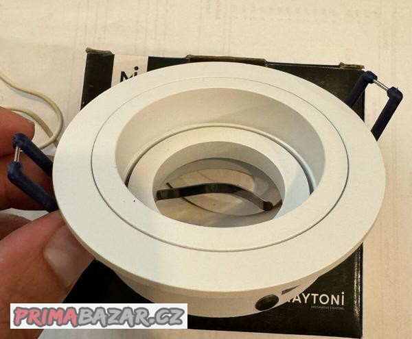 zapustene-svetlo-akron-nastavitelne-kulate-bile