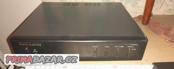 18-vysilacka-zakladna-rucka-spoji-dve-mista-ve-vzdale