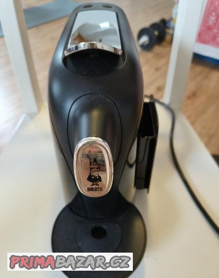 kapslovy-kavovar-bialetti-mignon-20-bar-cerny-16-kapsli