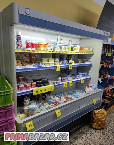 pristenna-chladici-vitrina