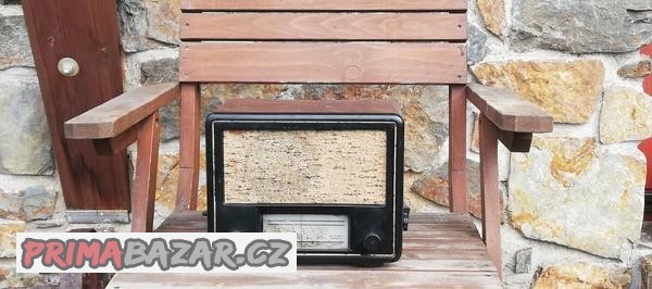 stare-bakelitove-radio-tesla