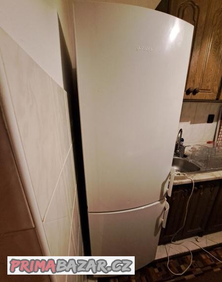 lednicka-s-mrazakem-gorenje