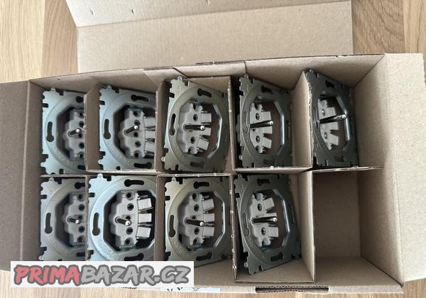 abb-zasuvkove-strojky