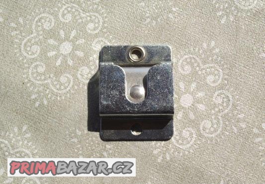 kovovy-drzak-mikrotelefonu