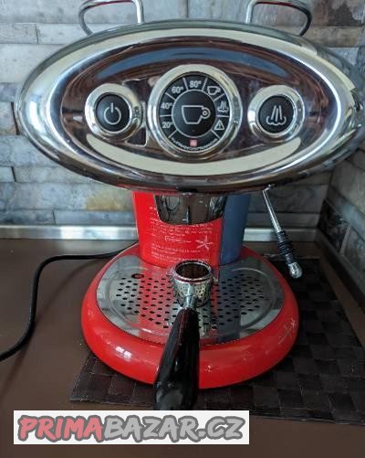 kavovar-illy-francis-x7