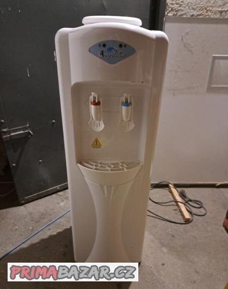 pristroj-crystalis-na-staceni-vody-barely