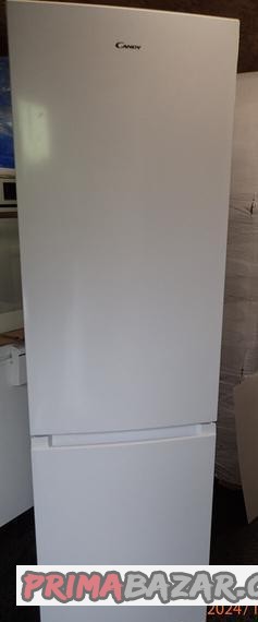 lednice-s-mrazakem-candy-cch1t518dw-cti