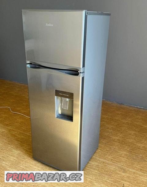 lednic-amica-s-davkovacem-chlazene-vody