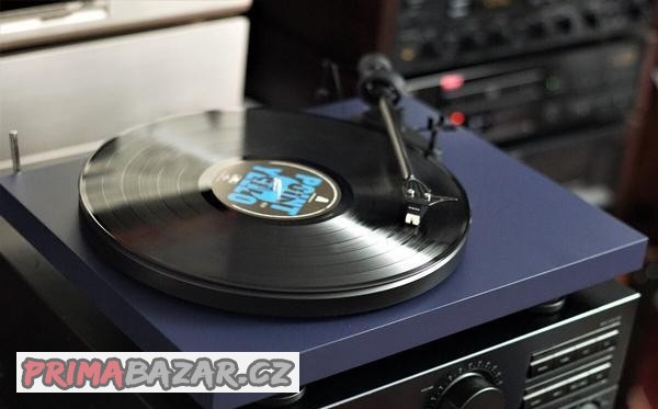 pro-ject-debut-carbon-evo-dc-satin-blue-rainier-new