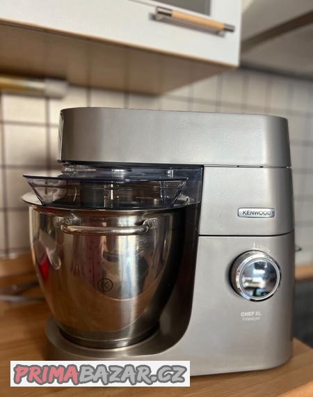 kuchynsky-robot-kenwood-titanium-xl-chef-stribrny-1700w