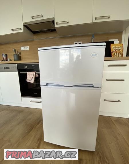 mala-lednice-s-mrazakem-sigma-89-litru-85cm