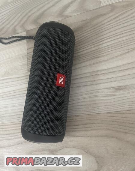 jbl-flip-essential-2