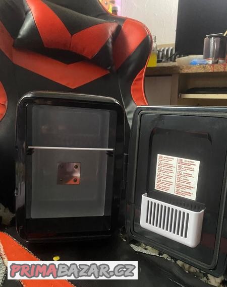 mini-lednicka-do-auta-nebo-domu