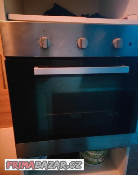 horkovzdusna-trouba-vestavna-whirlpool