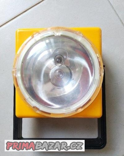 prenosne-svetlo-na-4-baterky