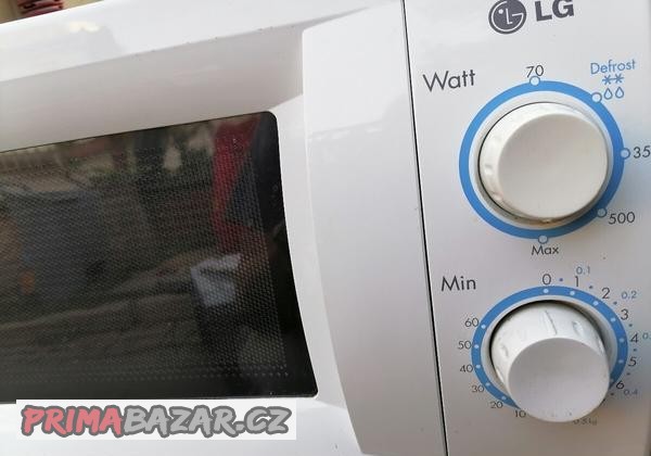 mikrovlnka-lg-700-wattu