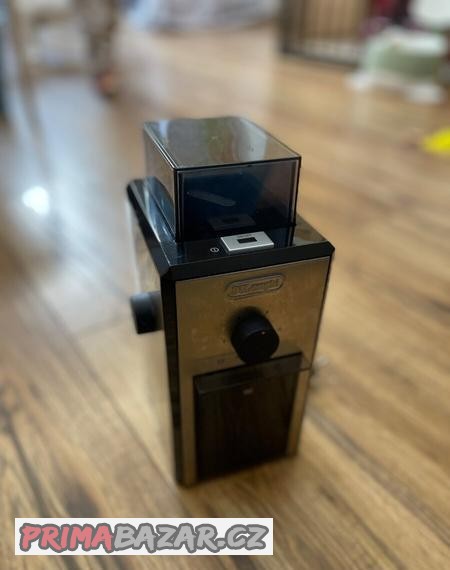 mlynek-delonghi-kg89