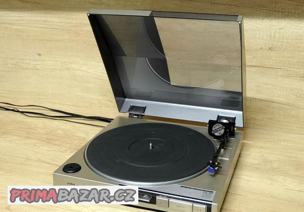 plnoautomaticky-gramofon-aiwa-px-30