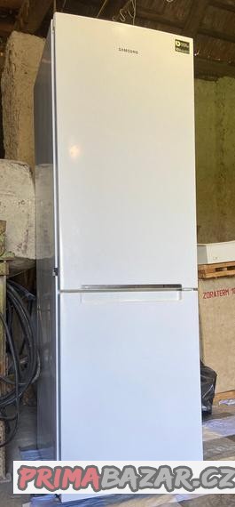 samsung-chladnicka-s-mrazakem-ve-vybornem-stavu