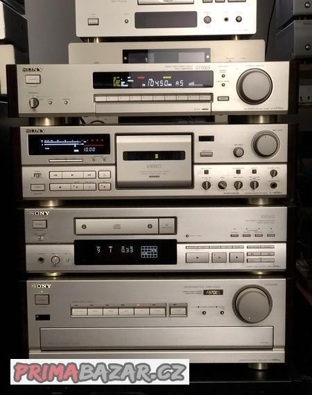 sony-es-set-v-provedeni-champagne-a-mahagonove-boky