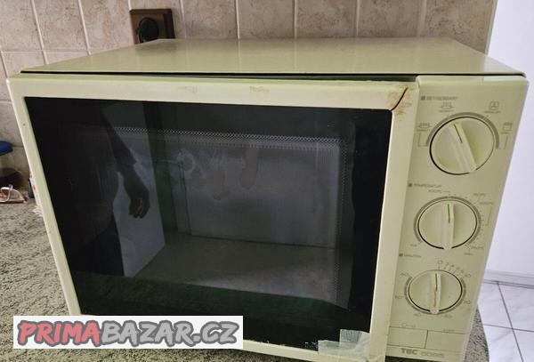 mikrovlnna-troba-s-grilem-a-horkym-vzduchem