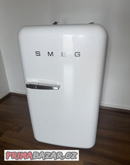 lednice-smeg-retrostyle-135l-fab10hrwh5