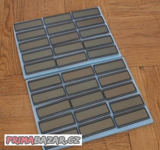 sada-30-kusu-novych-lcd-displeju-pro-vysilacku