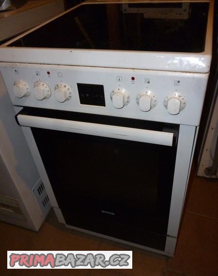 elektricky-sporak-gorenje-na-230v-sklokeramicka-deska