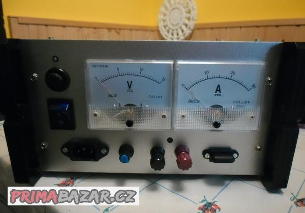 vykonovy-napajeci-zdroj-pro-pa-a-radiostanice