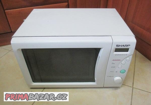 nabizim-digitalni-mikrovlnnou-troubu-sharp-plne-funkcni