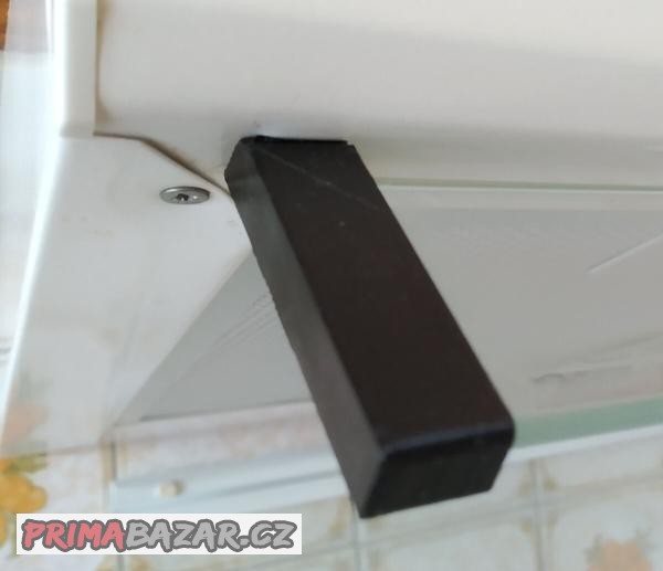 drzak-skla-odsavace-par-mora